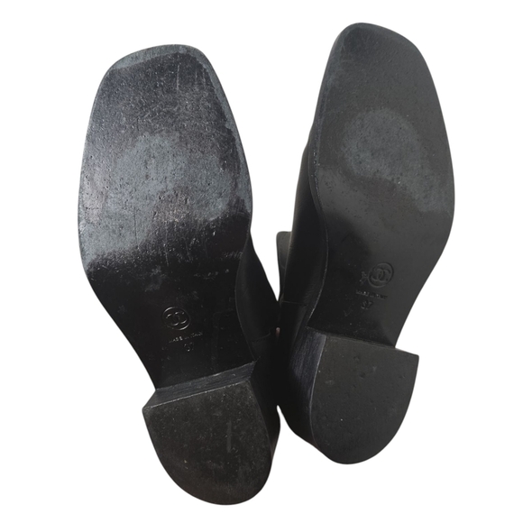 CHANEL - 14B CC Black Leather Buckle Moto Biker Boots - 37 - Picture 4 of 12